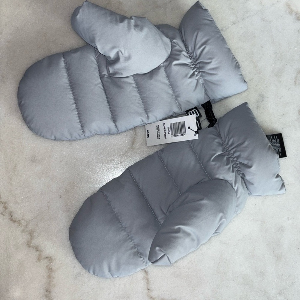 NWT ARITZIA The Super Puff goose down puffer Mittens